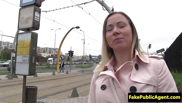 Валканата курва со големи цицки сака забава со двојна пенетрација